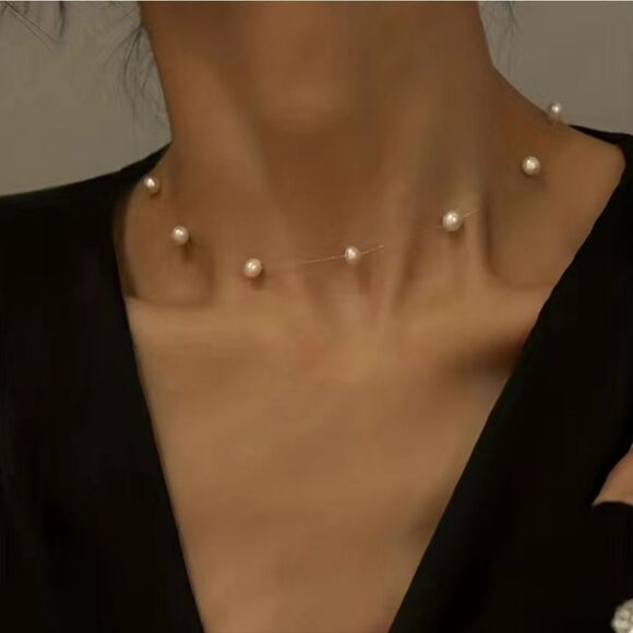 Simple Style Invisible Fishing Line Imitation Pearl Necklace - Picture 5 of 8